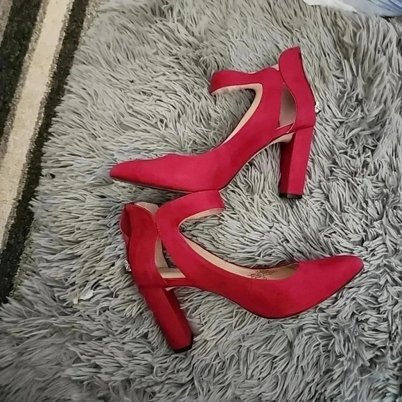 Adrienne Vittadina burgandy red block heels. Size 6 - Picture 3 of 9